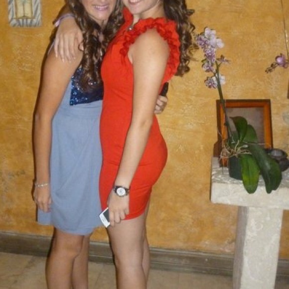 Red dress with ruffles - Picture 5 of 5